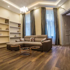  Apartment Fashion Street Hungary